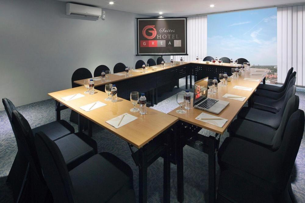 G Suites Hotel By Amithya Surabaya Eksteriør bilde
