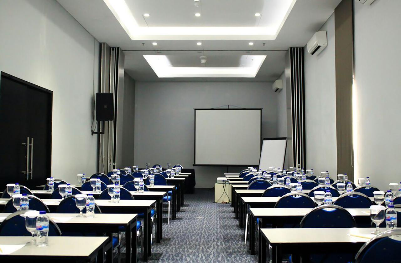 G Suites Hotel By Amithya Surabaya Eksteriør bilde