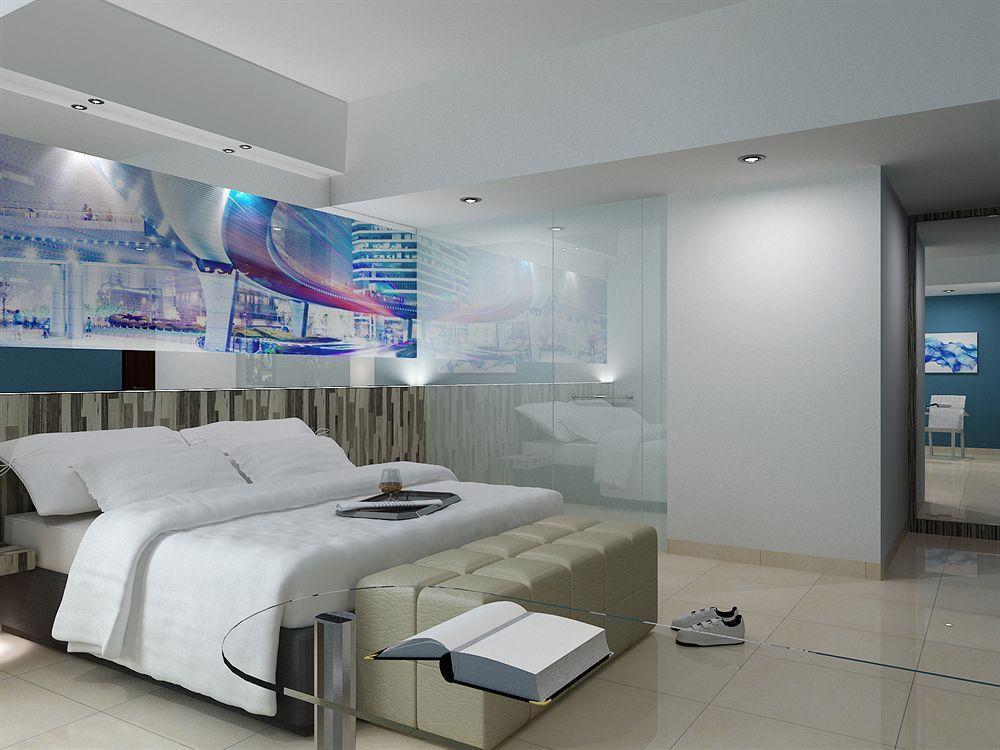 G Suites Hotel By Amithya Surabaya Eksteriør bilde