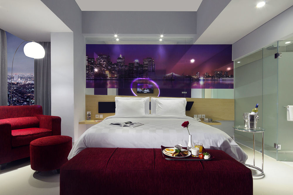 G Suites Hotel By Amithya Surabaya Eksteriør bilde