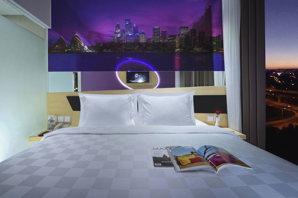 G Suites Hotel By Amithya Surabaya Eksteriør bilde