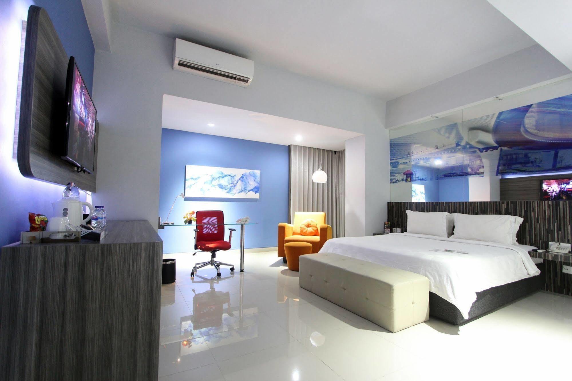 G Suites Hotel By Amithya Surabaya Eksteriør bilde