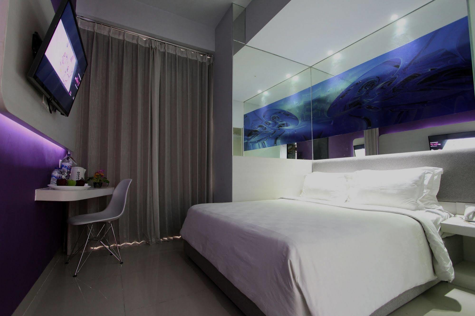G Suites Hotel By Amithya Surabaya Eksteriør bilde