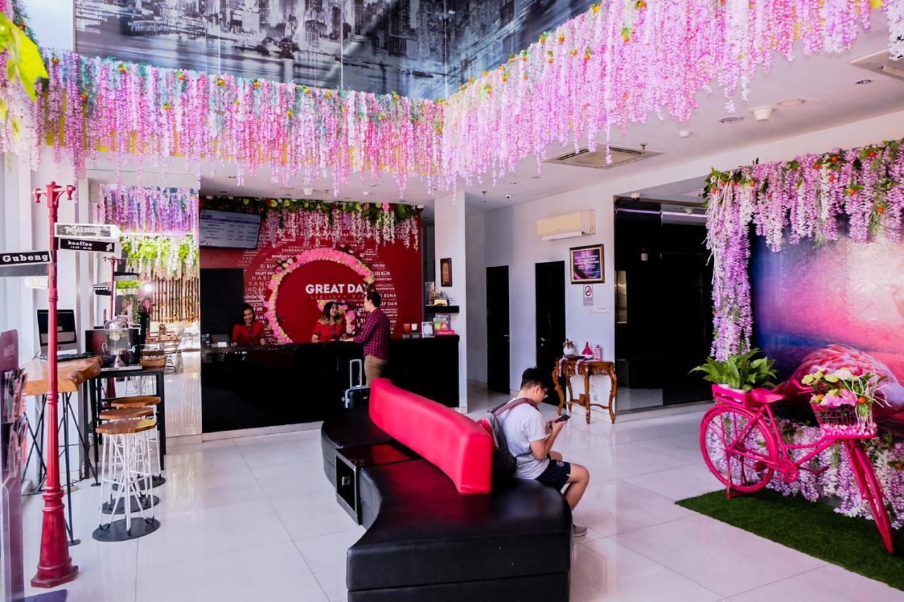 G Suites Hotel By Amithya Surabaya Eksteriør bilde